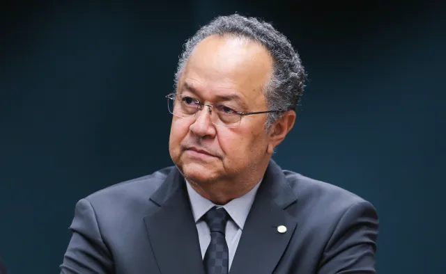1773072921 46 Deputados de atestado vao a festas e jogo do Flamengo