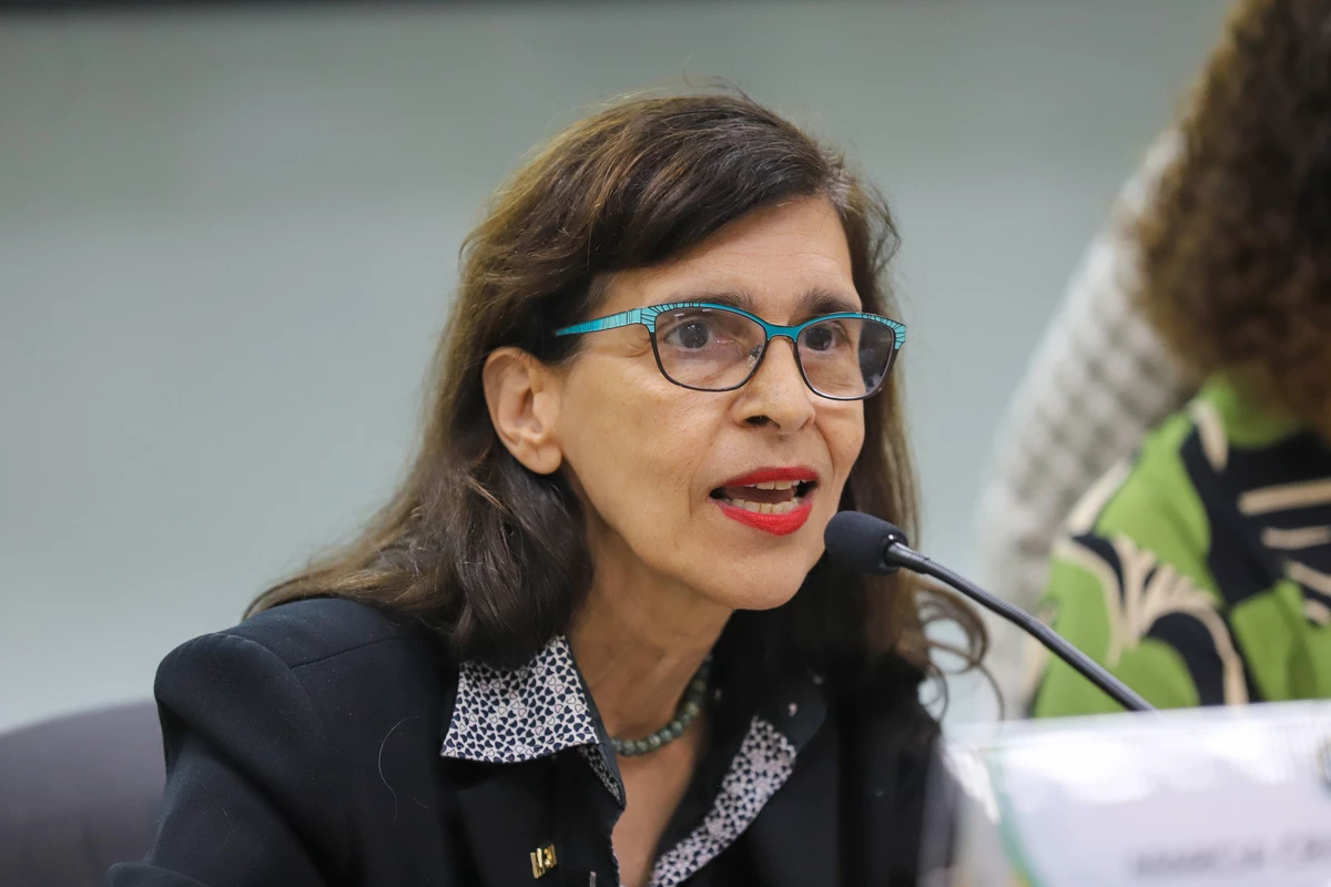 Mulheres rompem barreiras na ciencia mas desafios persistem
