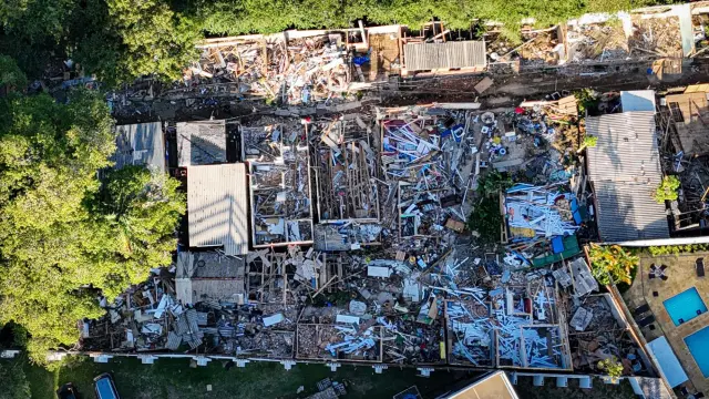 Foto aérea mostra a situação do quilombo após as demolições