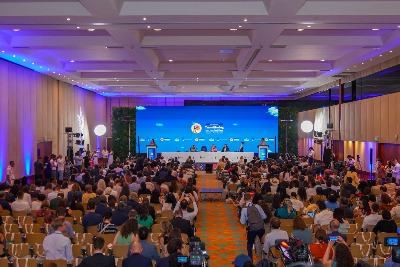 Santa Marta faz historia ao colocar combustiveis fosseis no centro