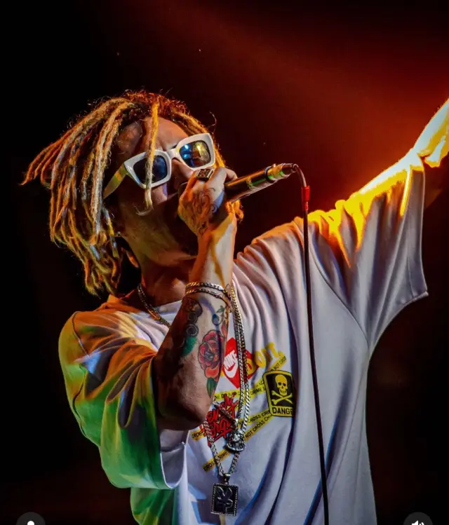 Rapper JPA Epycentro durante show