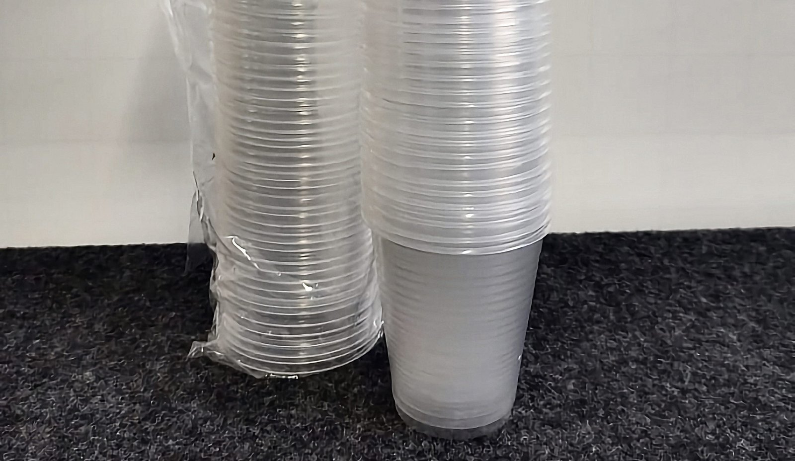 Governo de SP vai extinguir o uso de copos e material plástico nas escolas estaduais