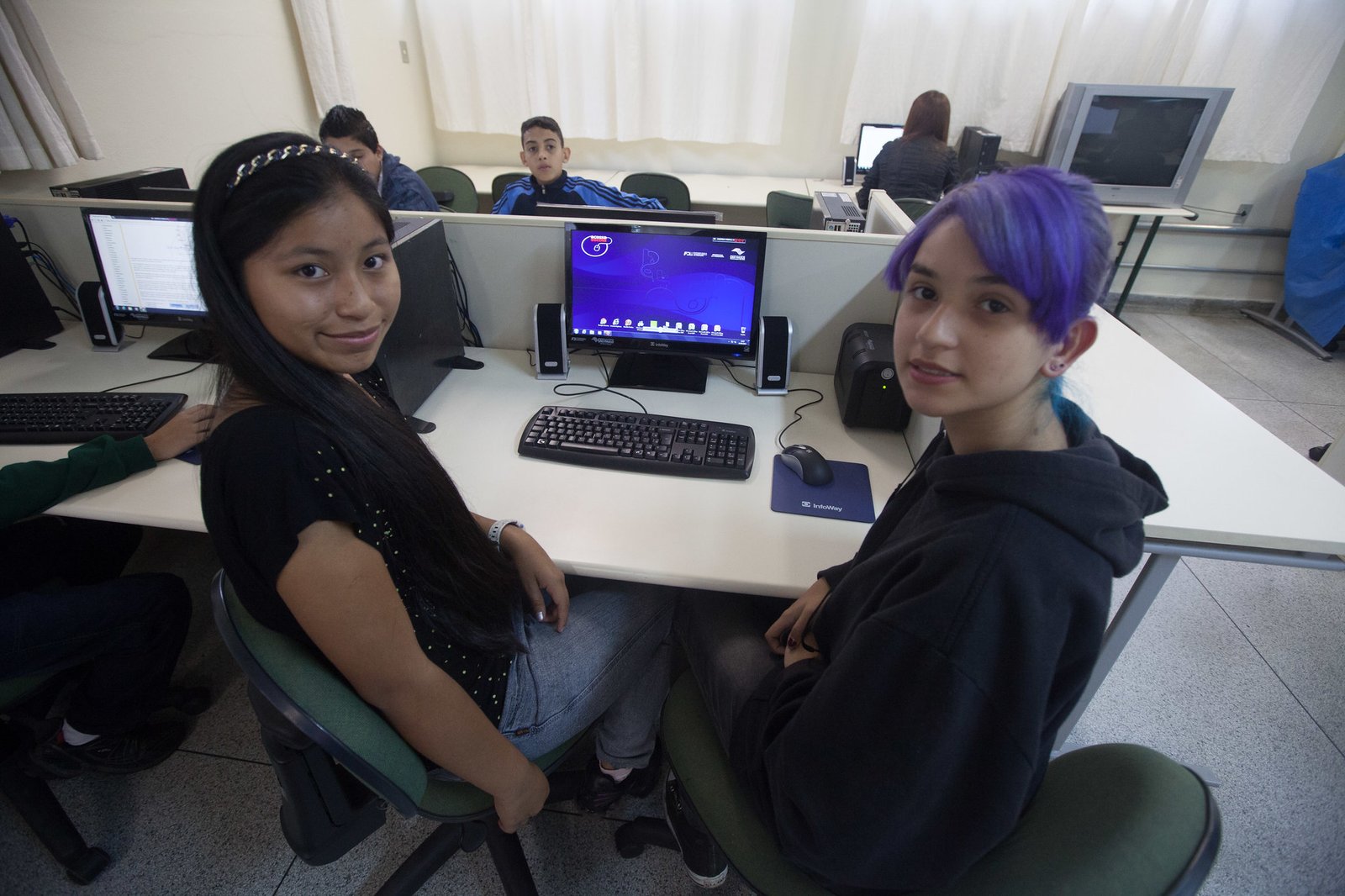 USP abre inscrições em cursos de astronomia e programação para meninas