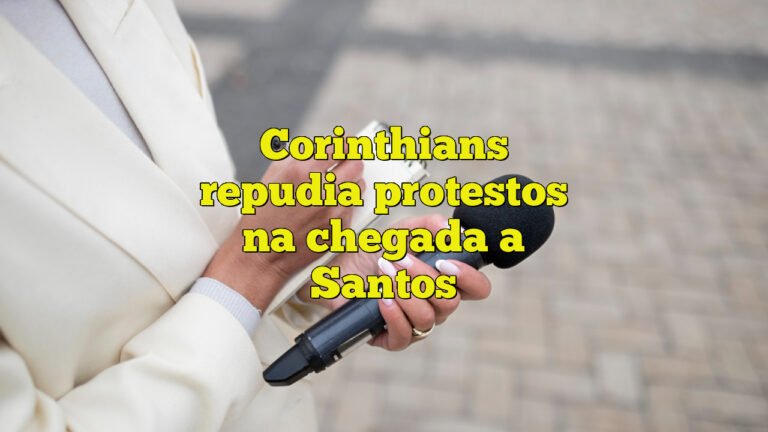 Corinthians repudia protestos na chegada a Santos