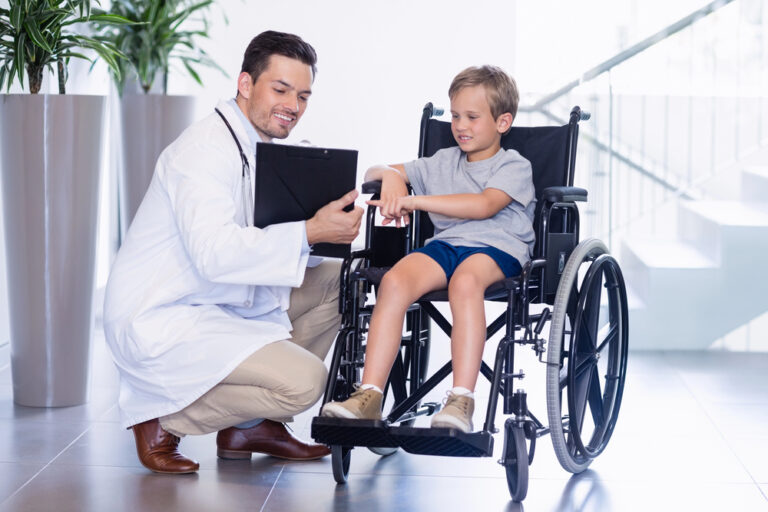 medico cadeira de rodas medico cadeira de rodas