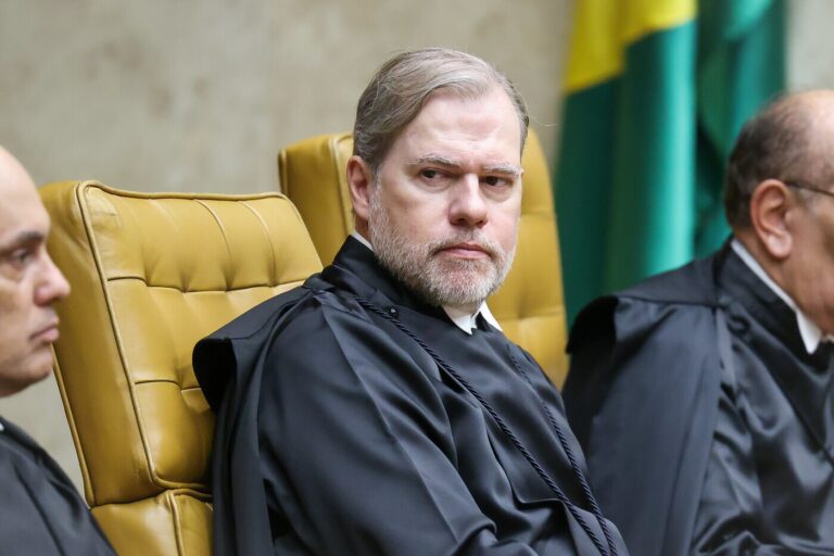 conflito e tensão com PF