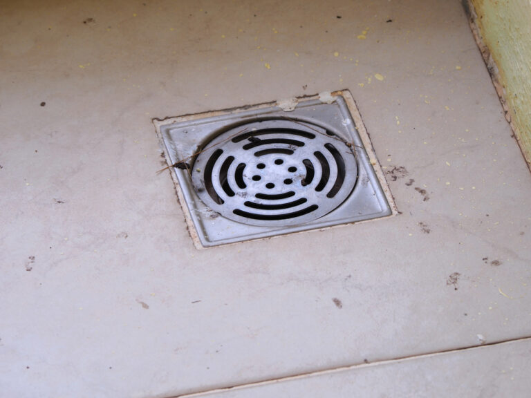 Cabelos e ralos entupidos 2