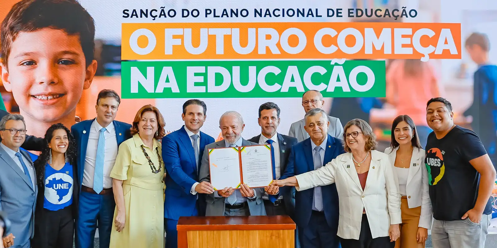 55208284110 e88a7d43da o Plano Nacional prevê 10% do PIB para educação; veja outras metas
