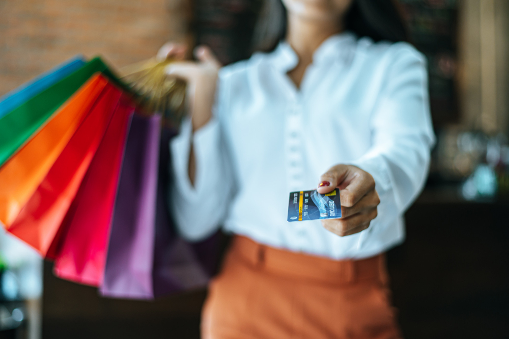 Decisoes de consumo Decisões de consumo passam por organização financeira e objetivos de curto e longo prazo